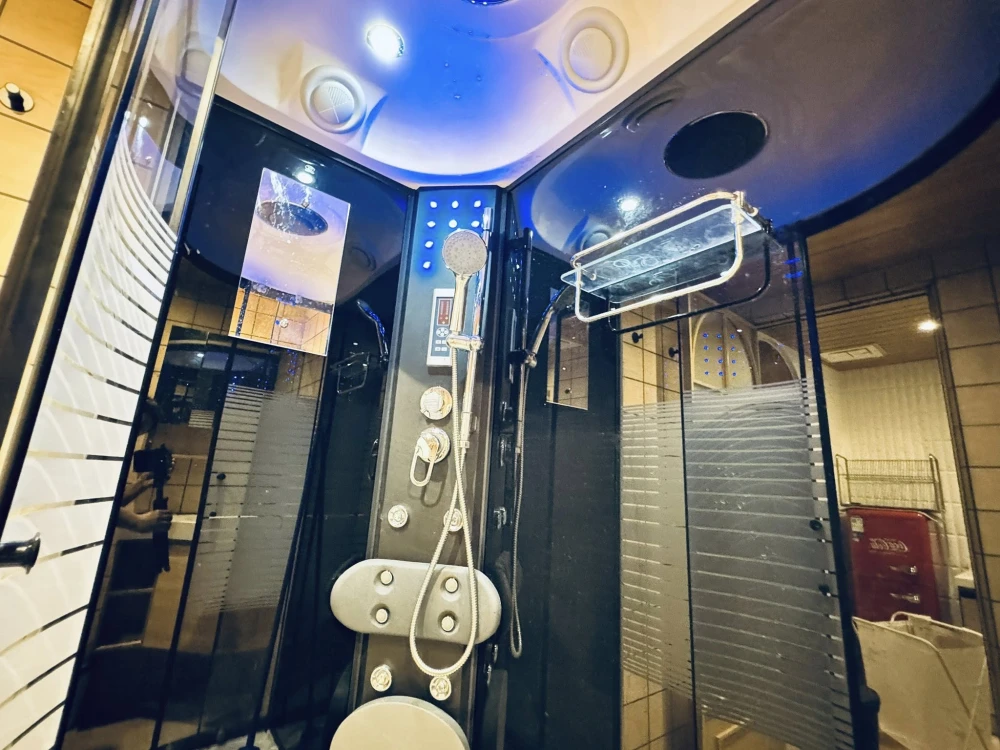 For rent: State Tower Condominium, ready to move in, fully furnished with all appliances, spacious, high floor, hurry and reserve now, don't miss out+