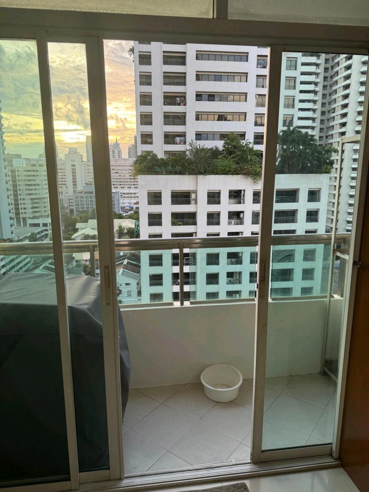 For rent: Sukhumvit City Resort, Sukhumvit 11. Fully furnished, comfortable room. Book now!