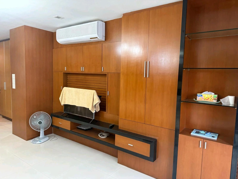For rent: Sukhumvit City Resort, Sukhumvit 11. Fully furnished, comfortable room. Book now!
