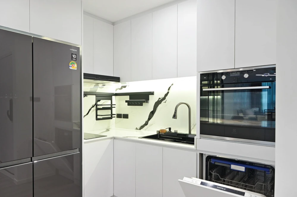 For rent Sukhumvit Living Town, lots of usable space, beautifully decorated room, stylish, complete with electrical appliances, meets all needs.