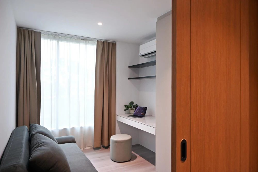 For rent Sukhumvit Living Town, lots of usable space, beautifully decorated room, stylish, complete with electrical appliances, meets all needs.