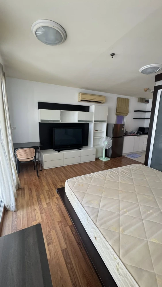 For rent: Sukhumvit Plus, 12th floor, spacious room, comfortable living, comes with complete decorations, reserve now!