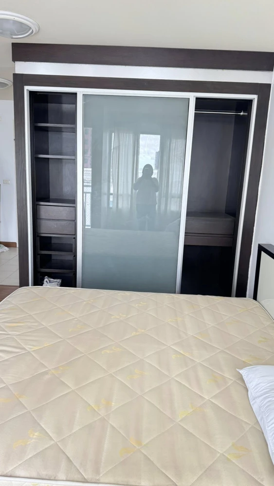 For rent: Sukhumvit Plus, 12th floor, spacious room, comfortable living, comes with complete decorations, reserve now!