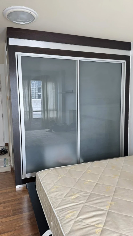 For rent: Sukhumvit Plus, 12th floor, spacious room, comfortable living, comes with complete decorations, reserve now!