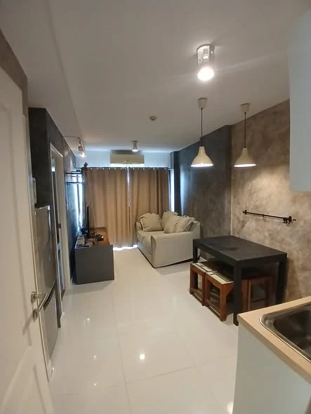 For rent: Summer Garden, a nice room, spacious and comfortable. Reserve now. This price is hard to find.