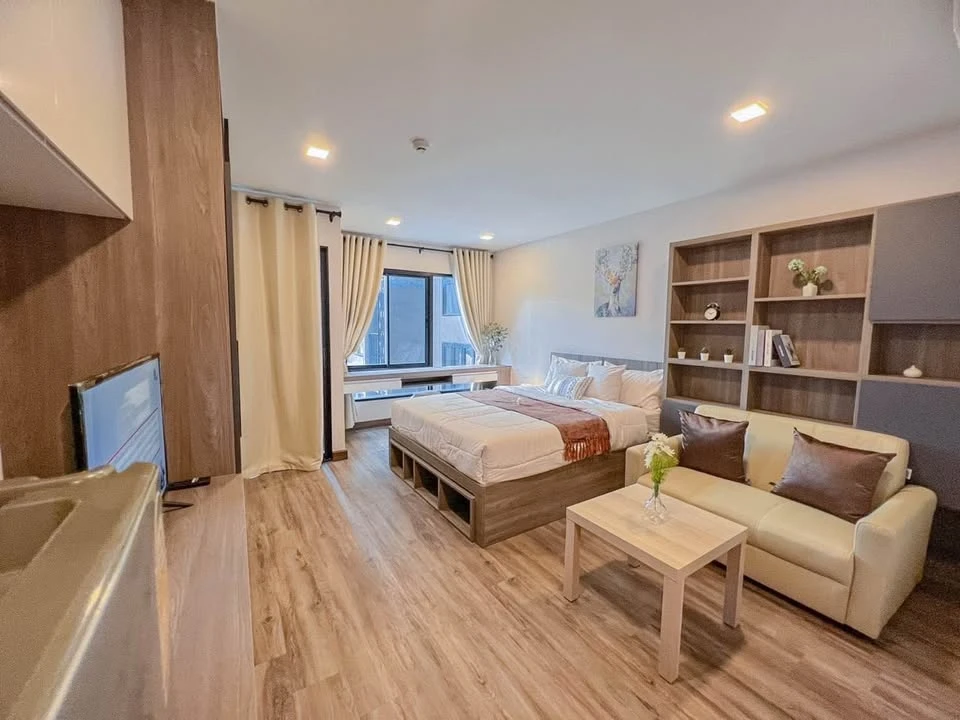 For rent: Sun city MRT Yaek Fai Chai, 4th floor, swimming pool view, complete amenities + electrical appliances, must book.