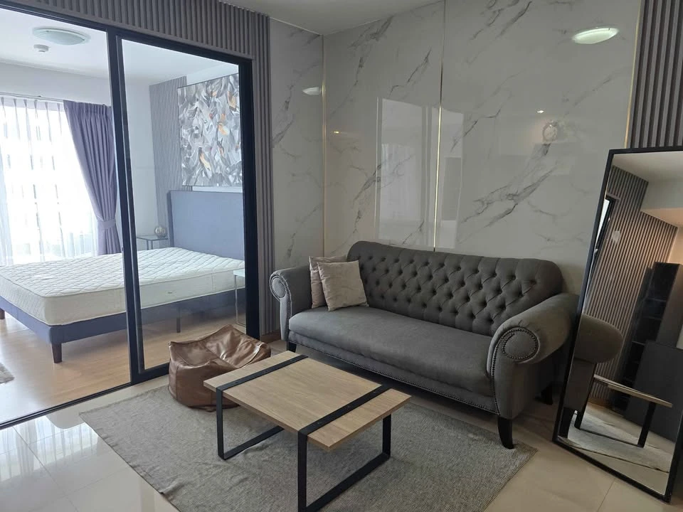 For Rent: Supalai Casa Riva Vista. Large 2-bedroom unit featuring spacious living areas and a wide balcony. Fully furnished and equipped with all appl