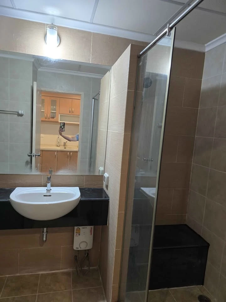 For Rent: Supalai Casa Riva Vista. Large 2-bedroom unit featuring spacious living areas and a wide balcony. Fully furnished and equipped with all appl