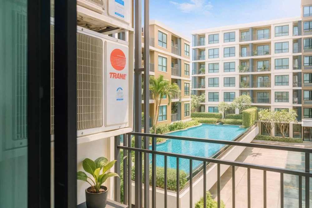 For rent: Supalai City Resort Bearing Station (Lasalle), 3rd floor unit with spacious living area, fully furnished. Book now!