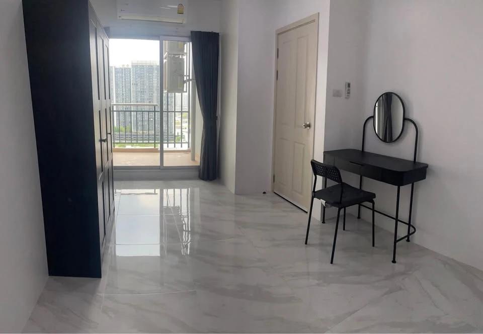 For rent Supalai City Resort Chaengwatthana, 19th floor, good view, fully furnished room, nice to live in, book now.