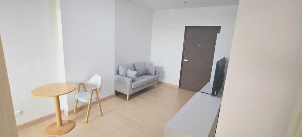 Supalai City Resort Chonburi for rent, a lovely room with complete furniture and appliances. Just bring your bags and move in!