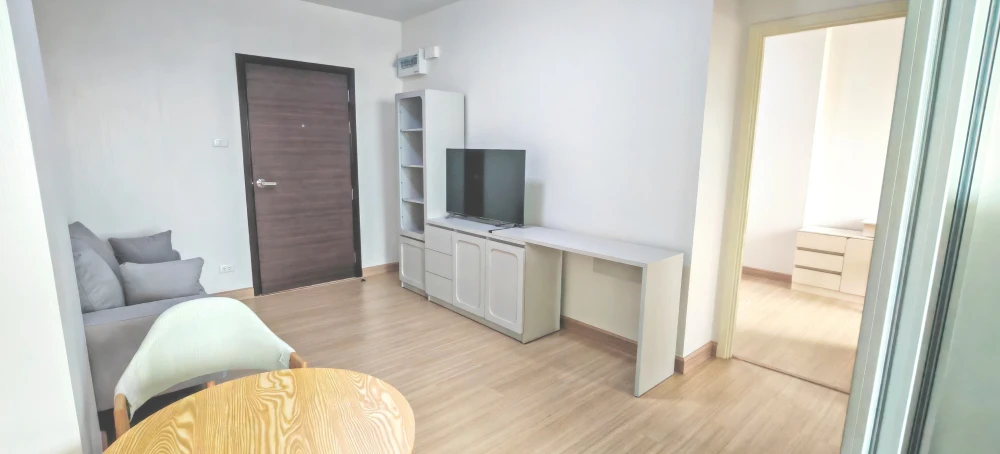 Supalai City Resort Chonburi for rent, a lovely room with complete furniture and appliances. Just bring your bags and move in!