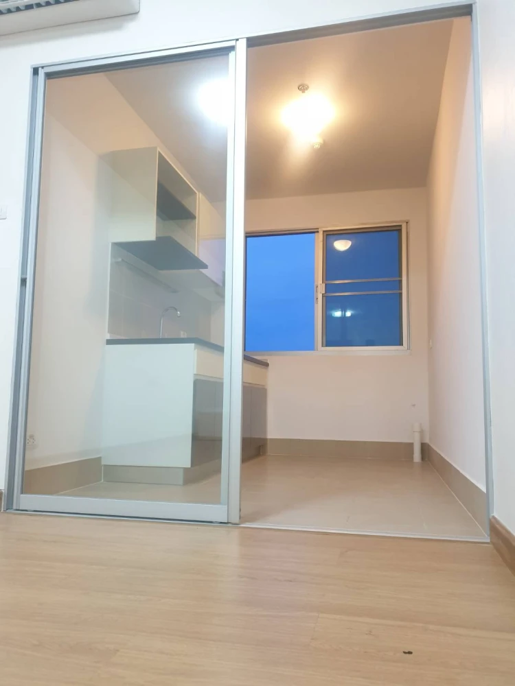 For rent: Fully furnished, inviting unit on the 12th floor at Supalai City Resort Phranangklao Station–Chaophraya. Book now!