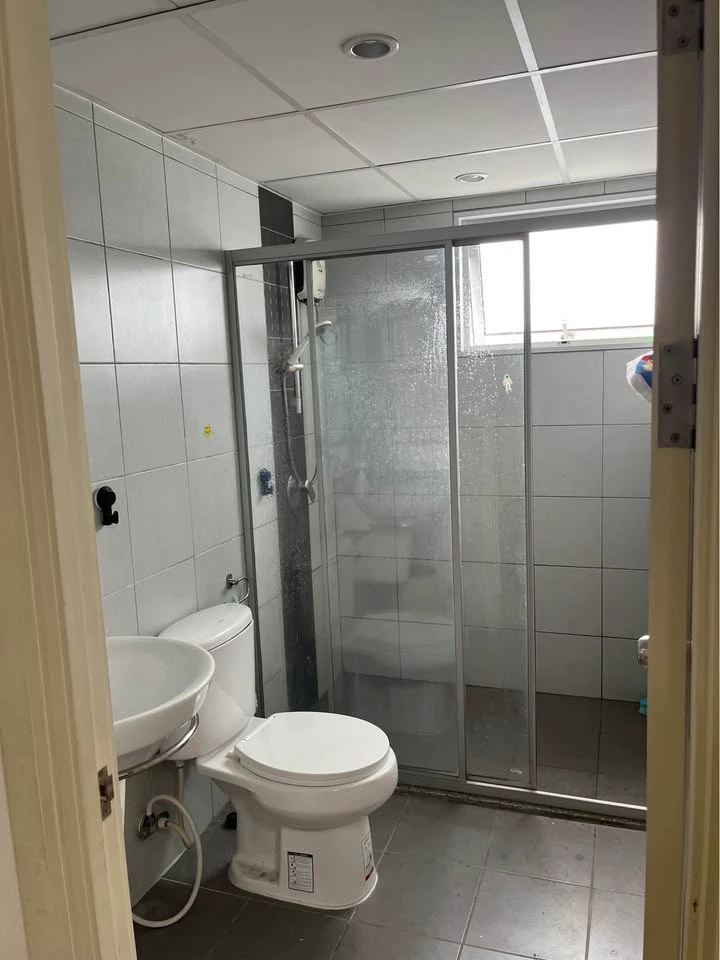 For rent: Supalai City Resort Phranangklao Station–Chaophraya, high floor unit, spacious and comfortable, fully furnished + appliances included. Book