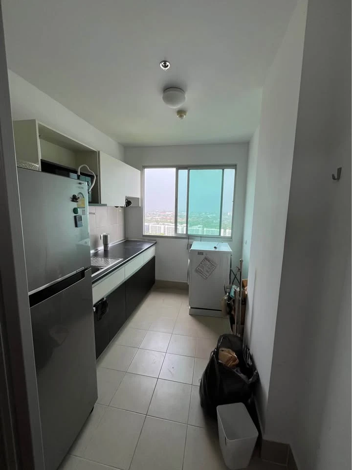 For rent: Supalai City Resort Phranangklao Station–Chaophraya, high floor unit, spacious and comfortable, fully furnished + appliances included. Book