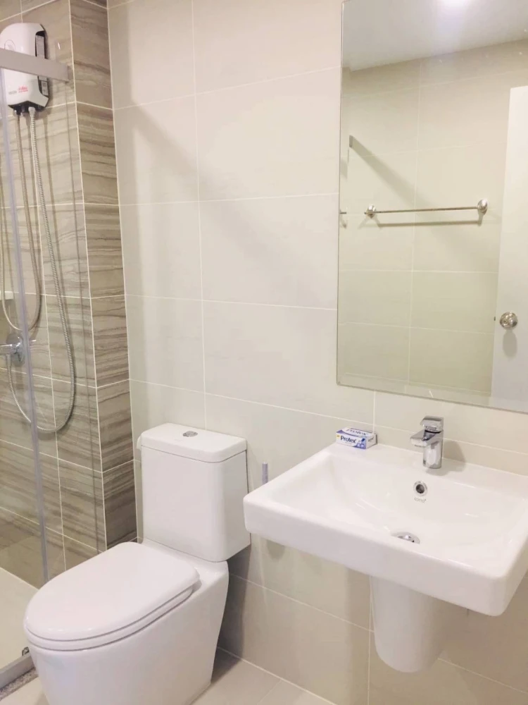 For rent: Supalai City Resort Sukhumvit 107, 4th floor, partitioned unit, fully furnished. Book now! (Urgent!)