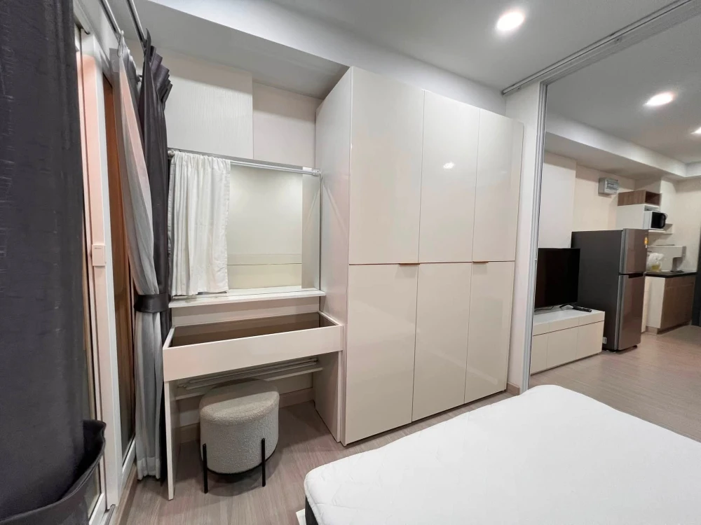 For rent: Supalai City Resort Charansanitwong 91, 7th floor, balcony with morning sun, not hot in the afternoon, fully furnished. Reservation required
