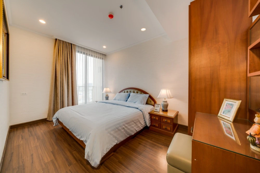 For rent Supalai Elite Sathorn Suanplu, 17th floor, fully furnished, nice room, interested, reserve now.
