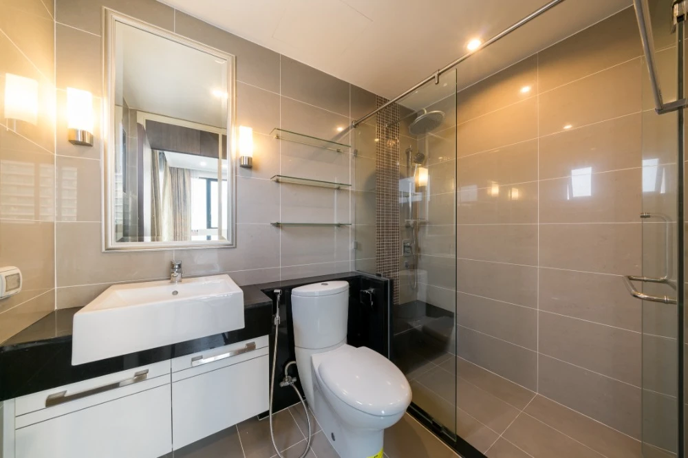 For rent Supalai Elite Sathorn Suanplu, 17th floor, fully furnished, nice room, interested, reserve now.