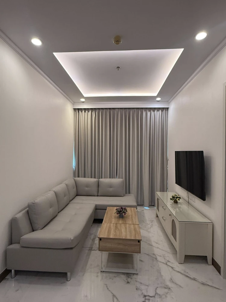 For rent: Supalai Elite Surawong, 1 bedroom, 1 bathroom, spacious living area, fully furnished, great location. Book now!