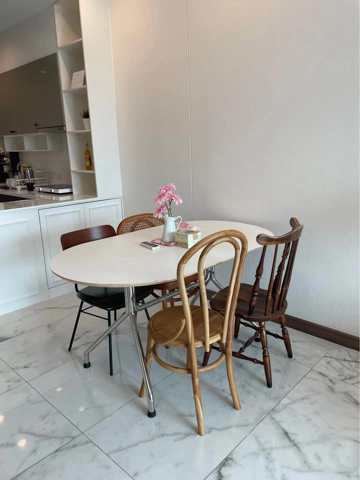 For rent: Supalai Elite Surawong, 27th floor, clear view of ICONSIAM, no buildings blocking, corner room, private, must arrange.