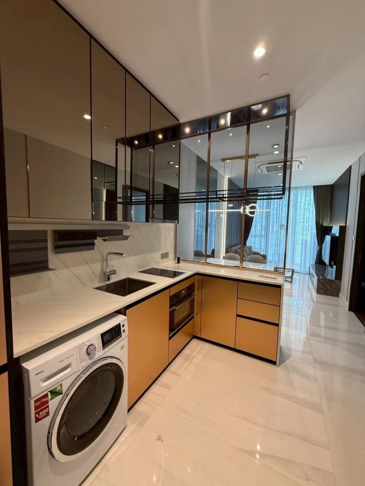 For rent: Supalai Icon Sathorn, 14th floor, pool view, fully furnished with built-in furniture. Book now to secure your unit!