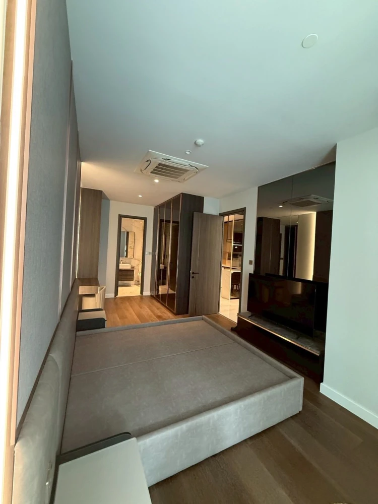 For rent: Supalai Icon Sathorn, 14th floor, pool view, fully furnished with built-in furniture. Book now to secure your unit!