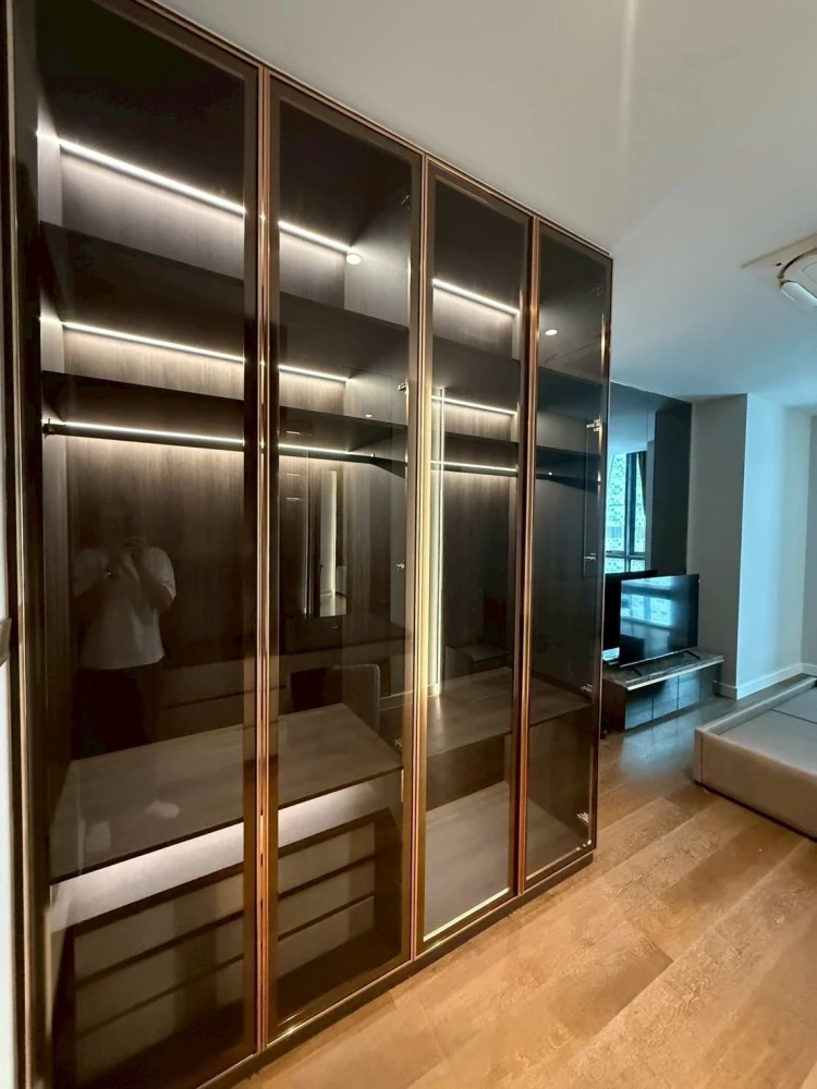 For rent: Supalai Icon Sathorn, 14th floor, pool view, fully furnished with built-in furniture. Book now to secure your unit!