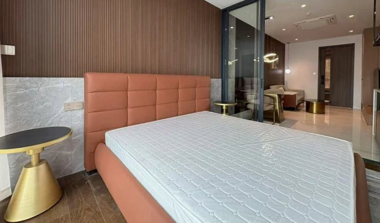 For Rent: Supalai ICON Sathorn, 15th floor. Beautiful, inviting unit; fully furnished. Book now if interested!