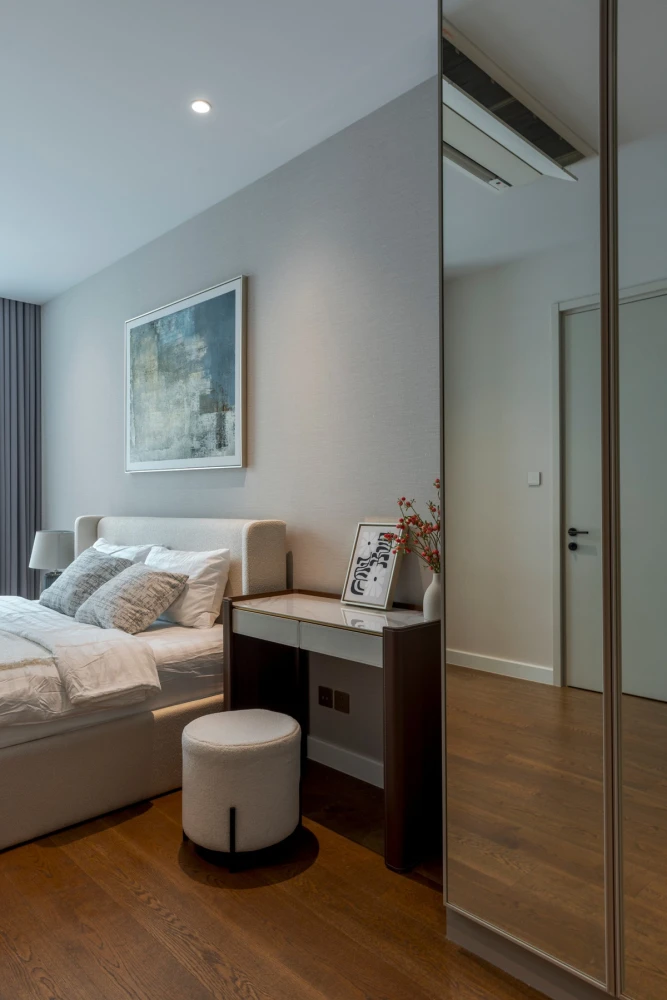 For rent: Supalai ICON Sathorn, 16th floor, corner unit, fully furnished, very livable. Book now!