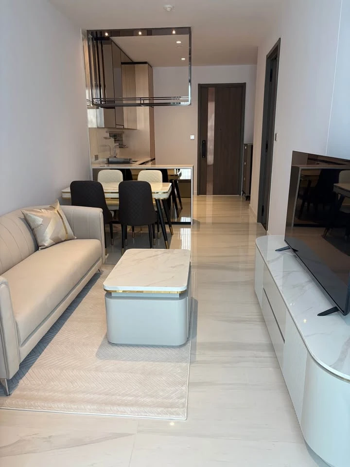 For rent: Supalai ICON Sathorn, spacious unit with high-quality built-in furniture. Don't miss out!