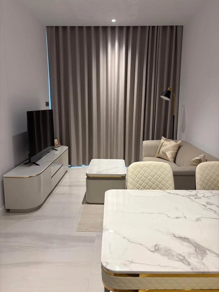 For rent: Supalai ICON Sathorn, spacious unit with high-quality built-in furniture. Don't miss out!