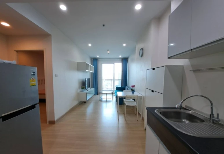 For rent: Supalai Lite @ Ratchada-Narathiwas-Sathorn, 25th floor. Nice, fully furnished unit. Book now!