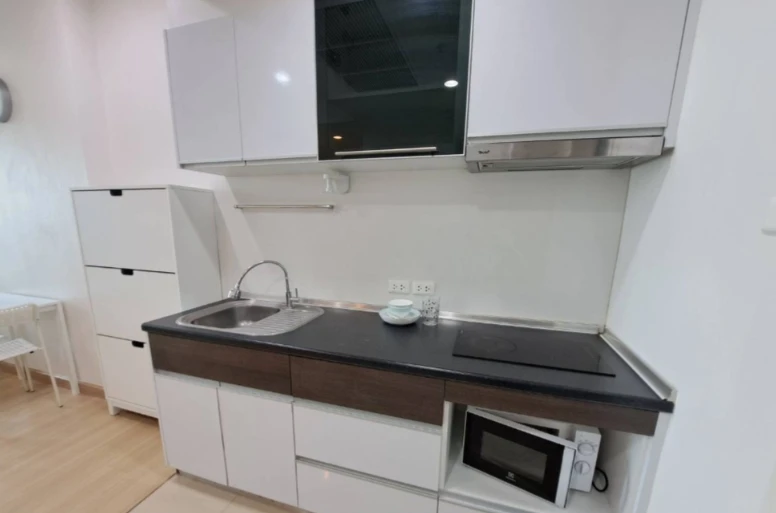 For rent: Supalai Lite @ Ratchada-Narathiwas-Sathorn, 25th floor. Nice, fully furnished unit. Book now!