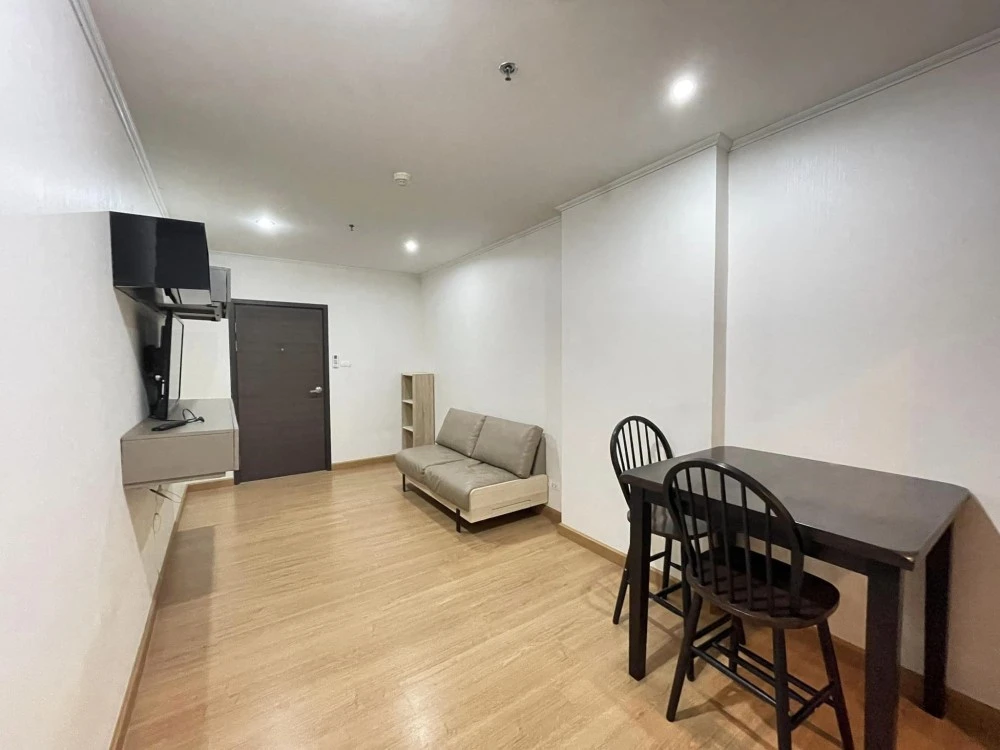 For rent Supalai Loft Chaeng Watthana comes with complete decoration. Book now. Don't miss it.