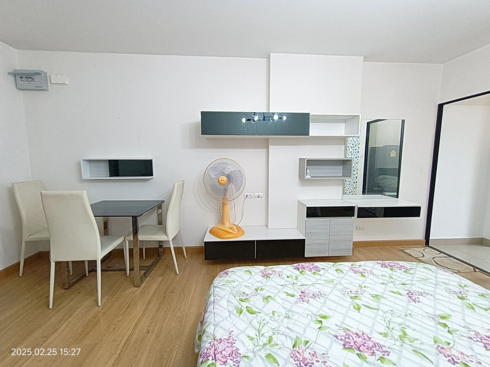 For rent: Supalai Loft Chaeng Watthana. Spacious and comfortable room, fully furnished. Book now before it's too late!