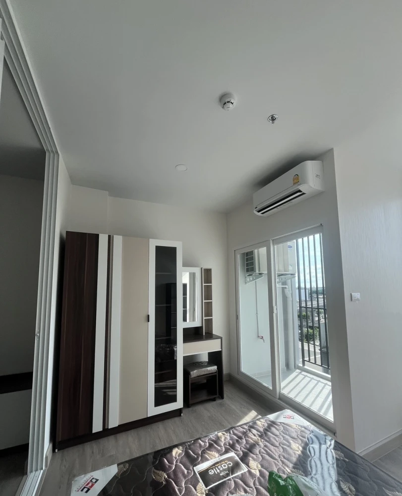 For rent: Supalai Loft Phasi Charoen Station, 1 bedroom, 1 bathroom, fully furnished. Just bring your bags and move in!