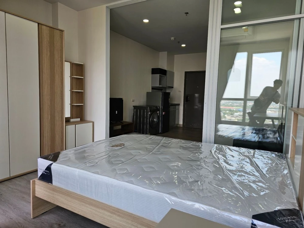 For rent Supalai Loft Phasi Charoen Station, 20th floor, partitioned room, fully furnished, nice to live in, reserve now.
