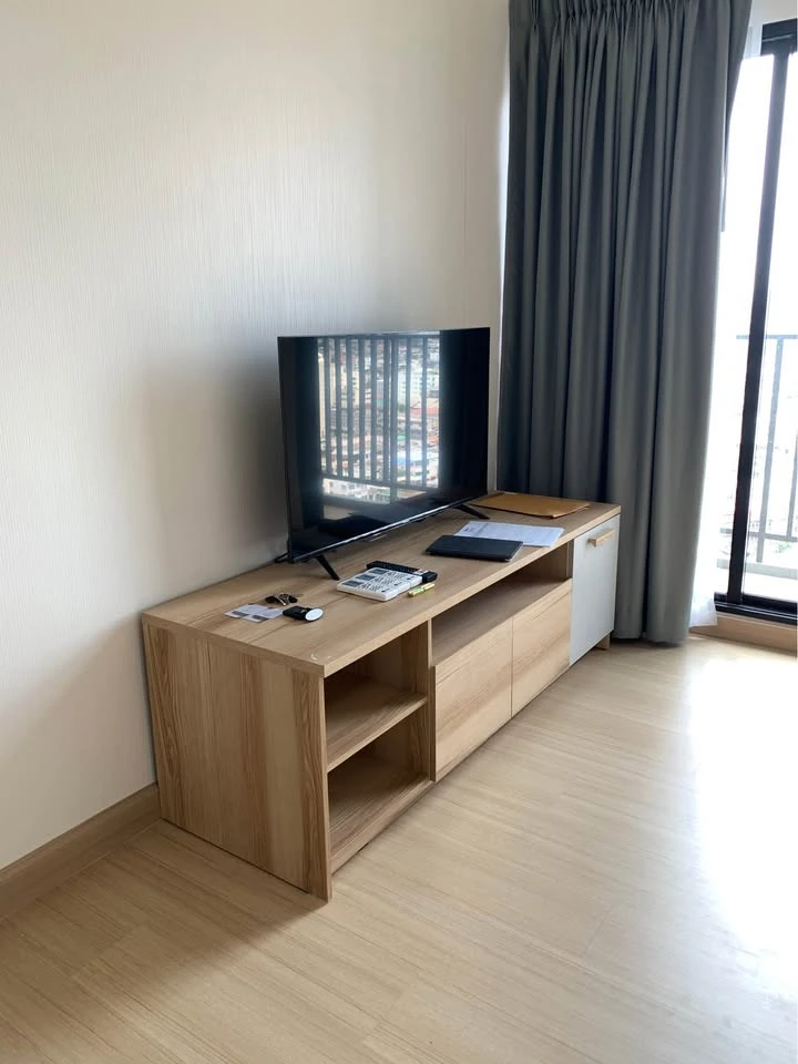 For rent Supalai Loft Prajadhipok-Wongwian Yai, corner room with privacy, 18th floor, Icon Siam view, book now