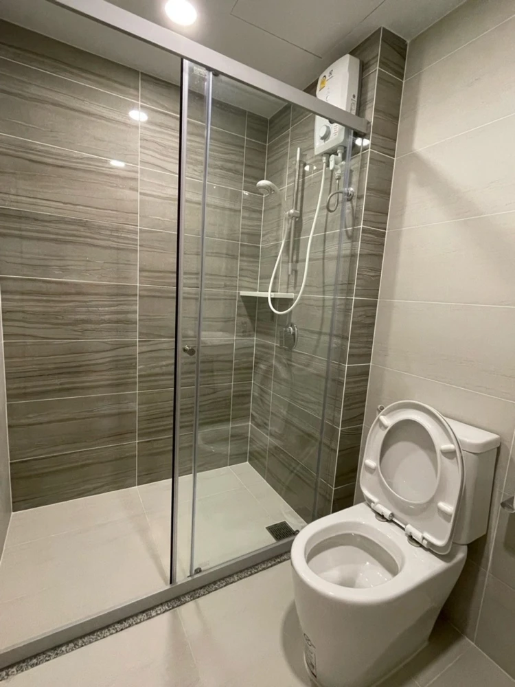 For rent: Supalai Loft Prajadhipok-Wongwian Yai, fully furnished and ready to move in. Book now!