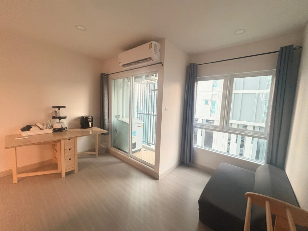 For rent: Supalai Loft Yaek Fai Chai Station, 5th floor, fully furnished, very livable. Book now!