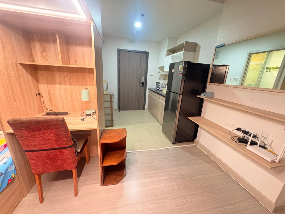 For rent: Supalai Loft Yaek Fai Chai Station, 5th floor, fully furnished, very livable. Book now!