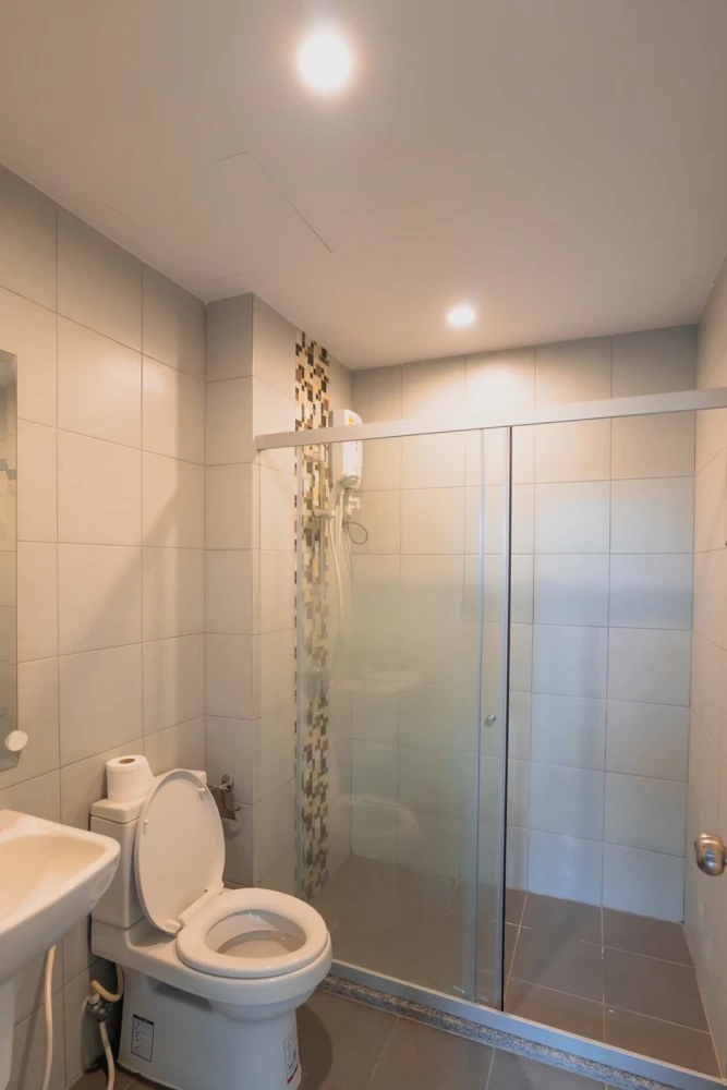 Supalai loft for rent at Talat Phlu Station. Spacious room, comfortable living, affordable price. Just bring your belongings and move in. Hurry and re