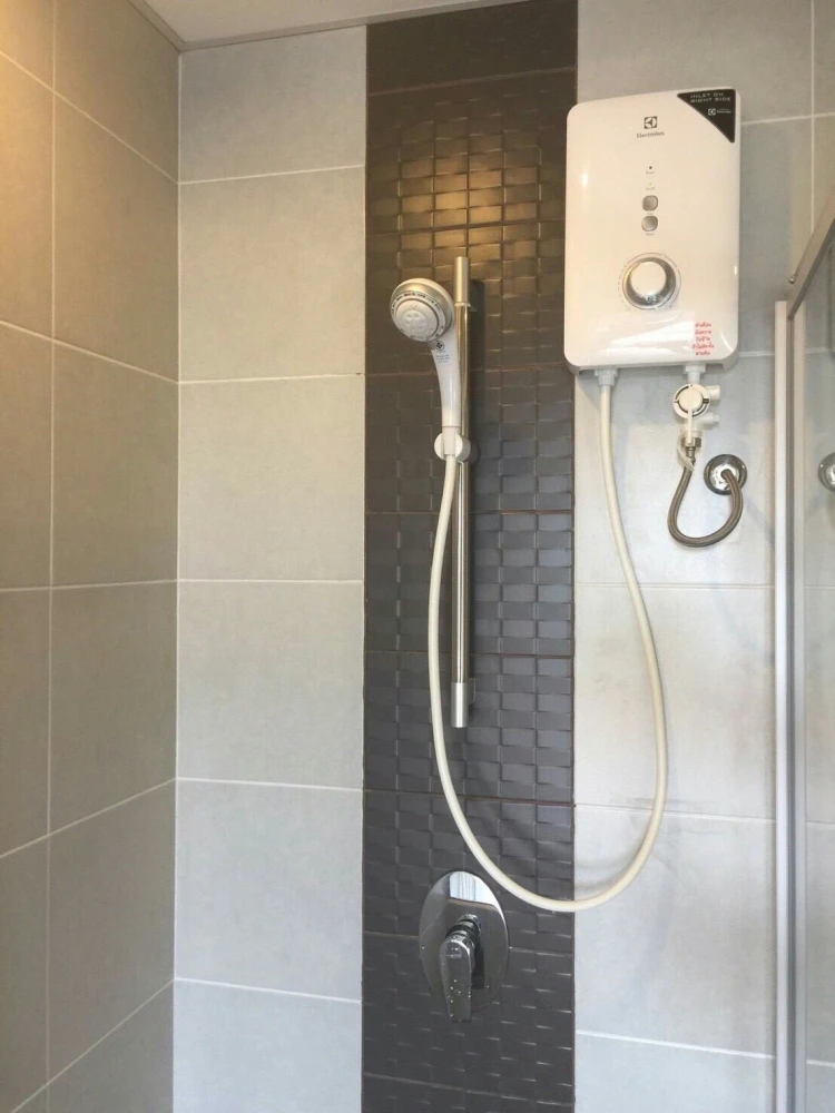 Supalai Mare condo for rent, fully furnished, spacious room, ready to move in, hurry and reserve now.