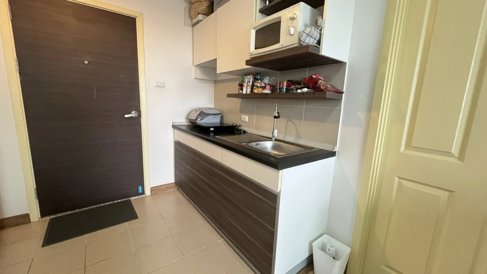 For rent: Supalai Mare Pattaya, 1 bedroom, 1 bathroom, spacious living area, great location, beautiful view. Book now!