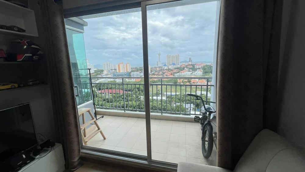 For rent: Supalai Mare Pattaya, 1 bedroom, 1 bathroom, spacious living area, great location, beautiful view. Book now!