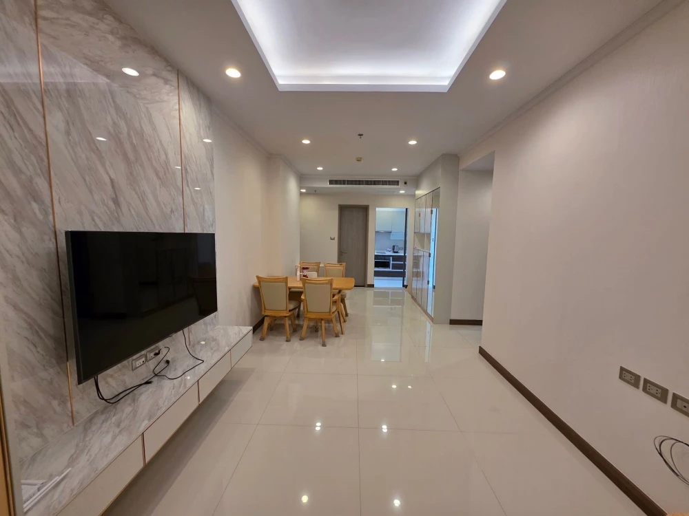 For rent: Supalai Oriental Sukhumvit 39, 2 spacious bedrooms, fully furnished with appliances. Don't miss out!