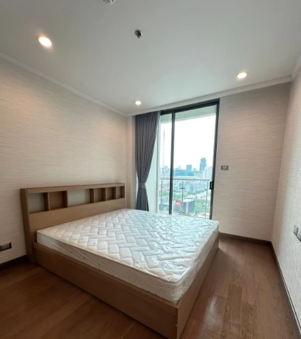 For Rent: Supalai Oriental Sukhumvit 39, 19th floor. Fully furnished and inviting—book now if interested.