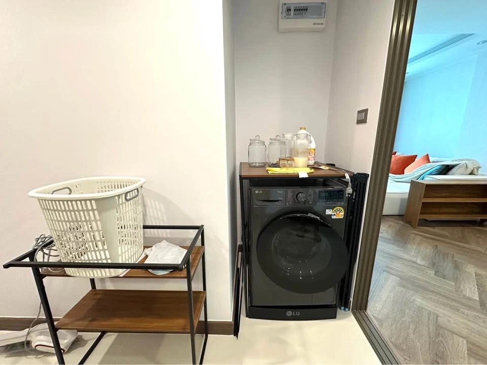 Supalai Oriental Sukhumvit 39 for rent, spacious room with lots of usable space, decorated in a controlled tone, fully furnished, reserve now!