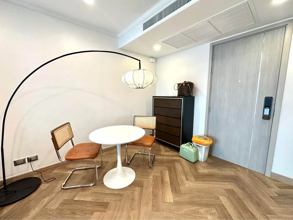 Supalai Oriental Sukhumvit 39 for rent, spacious room with lots of usable space, decorated in a controlled tone, fully furnished, reserve now!